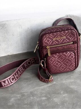 Michael Kors Jet Set Burgundy Metallic Logo Jacquard Crossbody Bag Travel Purse